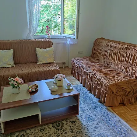 Centar شقة سراييفو